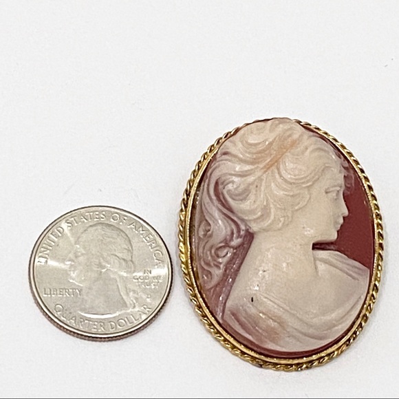 Vintage Unsigned Victorian Lady Cameo Brooch - Picture 9 of 12